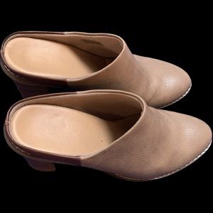 Dr Scholl’s “Viking” stacked-heel mule with memory foam sole, size 7M